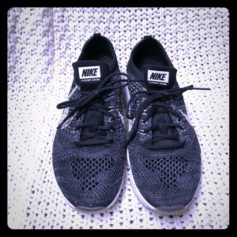 Nike Flynit Zoom women’s sneakers